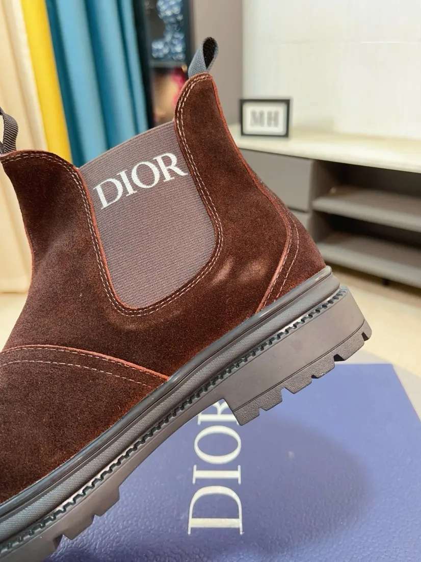Men's shoes 💰480🌹🌹[Dior] Dior high-top new imported first-layer frosted cowhide ➕Leather lining, designed by European and American masters, perfect shape to create counter quality, solid color raw and wear-resistant outsole, original quality, unique design and beauty, super versatile and very comfortable. High-end without losing taste, fashionable, cold-proof and warm! Absolute focus 38-44 size
